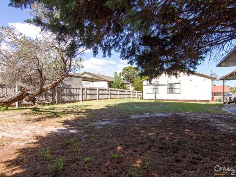 13 Forest Drive, Frankston North VIC 3200