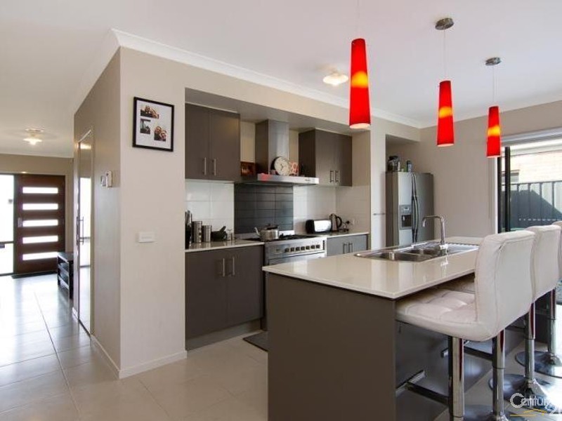 3 Datura Avenue, Cranbourne North VIC 3977