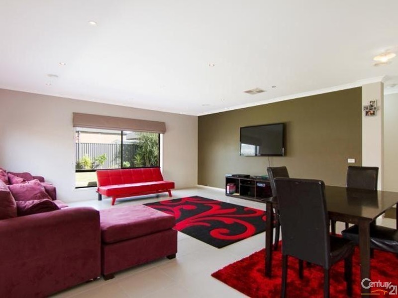 3 Datura Avenue, Cranbourne North VIC 3977