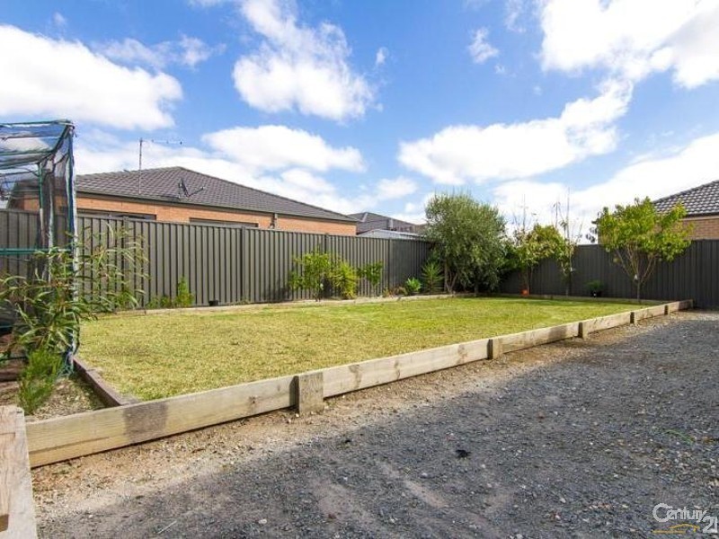 3 Datura Avenue, Cranbourne North VIC 3977