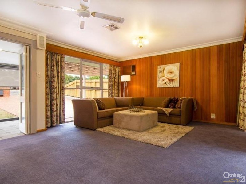 24 Sycamore Road, Frankston South VIC 3199