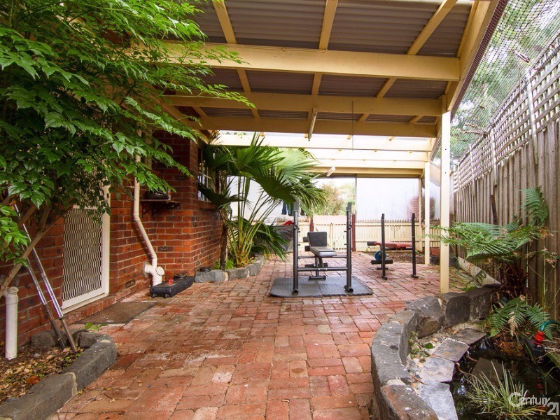 84 Clarendon Drive, Somerville VIC 3912