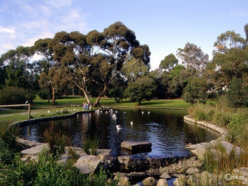 1/1 Foot Street, Frankston VIC 3199