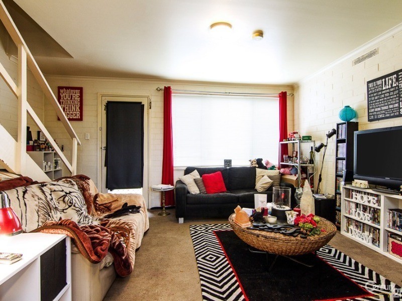 1/1 Foot Street, Frankston VIC 3199