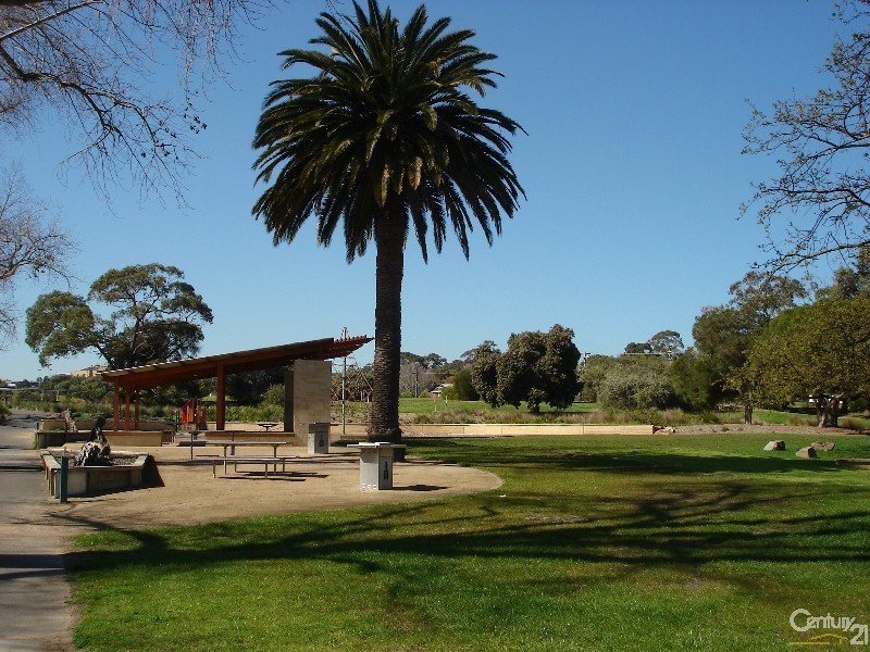 1/1 Foot Street, Frankston VIC 3199