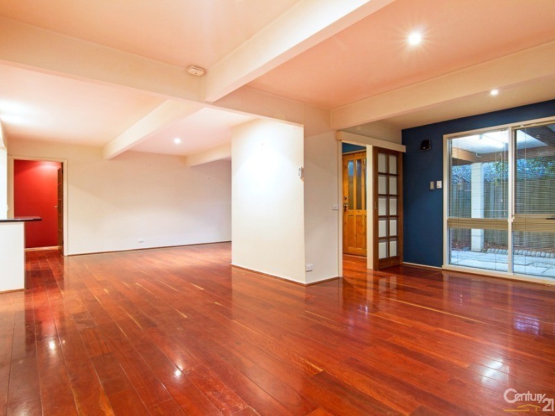 8 Elisdon Drive, Seaford VIC 3198