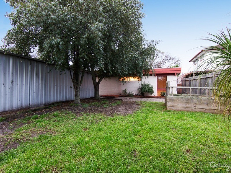 8 Elisdon Drive, Seaford VIC 3198