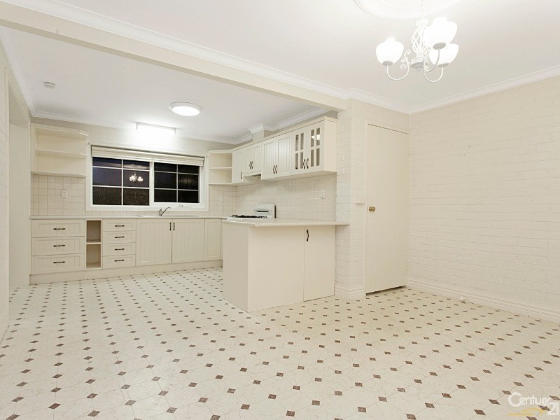 2 The Glade, Langwarrin VIC 3910