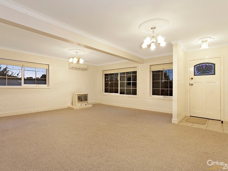 2 The Glade, Langwarrin VIC 3910