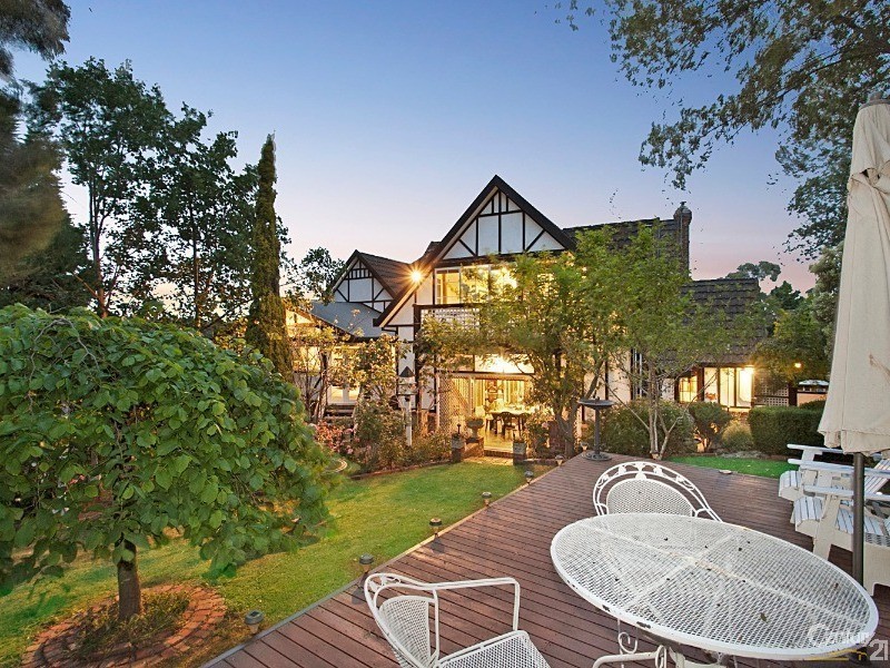 2 The Glade, Langwarrin VIC 3910