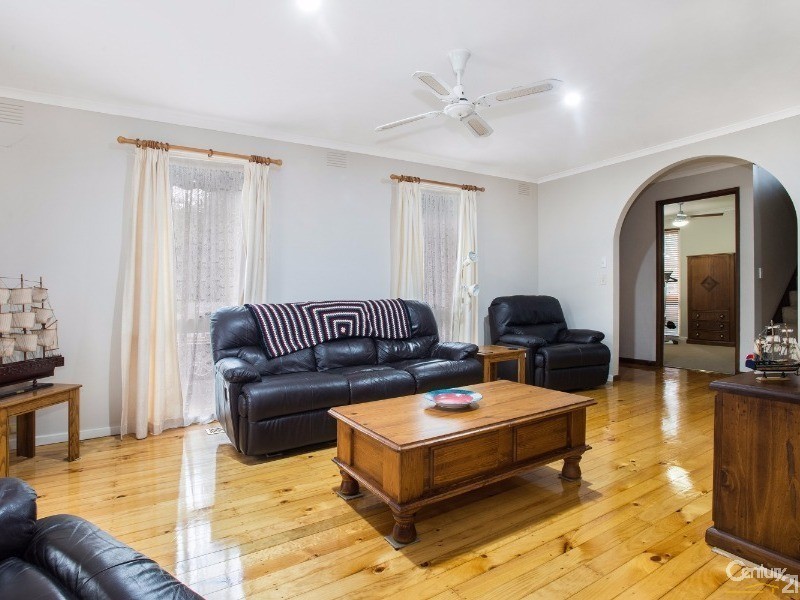 19 Narambi Crescent, Frankston VIC 3199