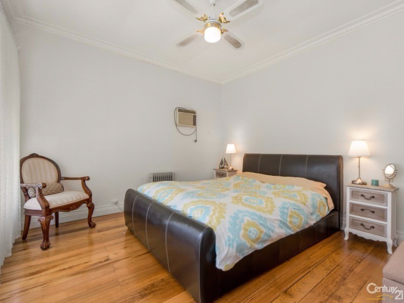 4 Martin Street, Seaford VIC 3198