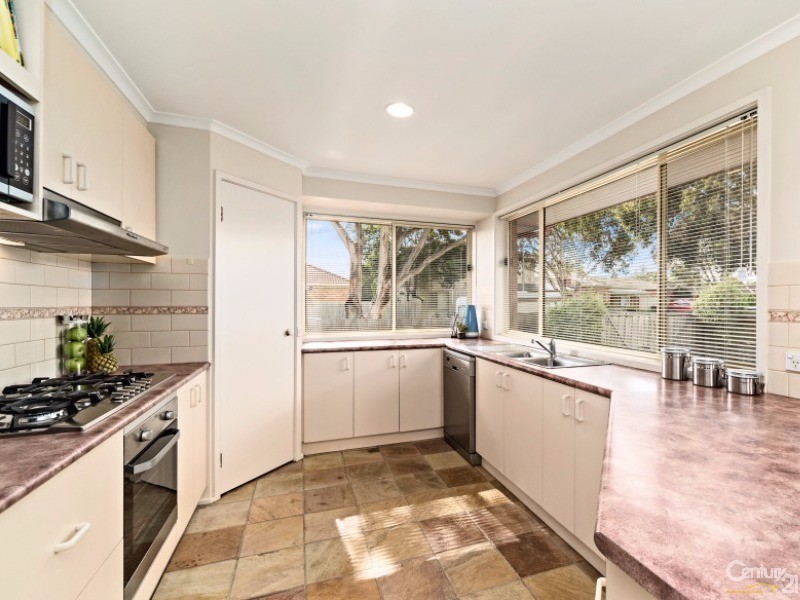 28 Bianca Drive, Aspendale Gardens VIC 3195