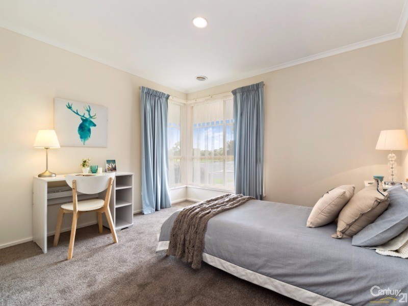 28 Bianca Drive, Aspendale Gardens VIC 3195