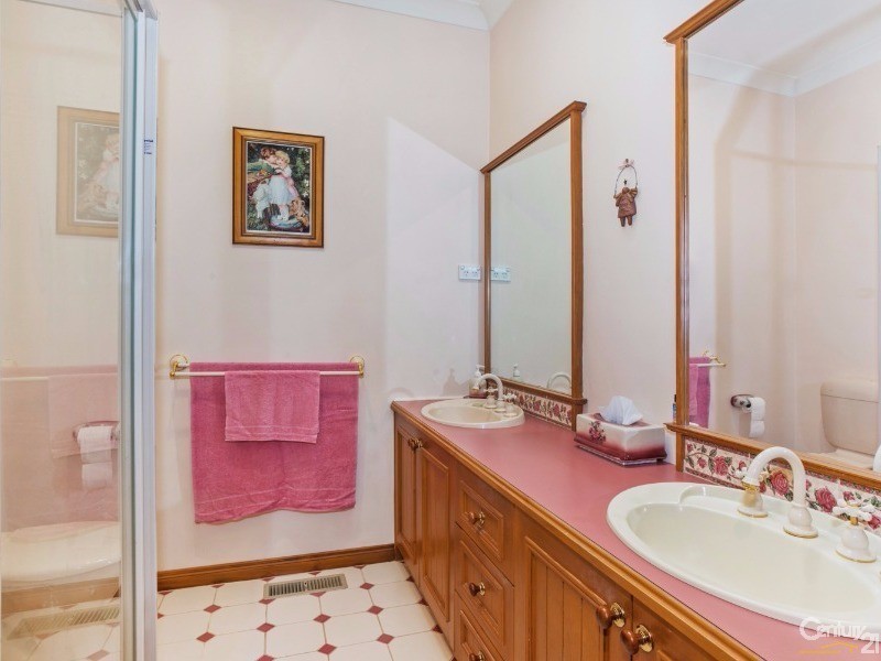 12 Bendemere Rise, Langwarrin VIC 3910