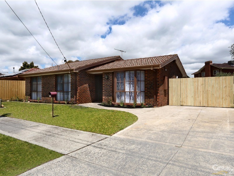18 Sandfield Drive, Carrum Downs VIC 3201