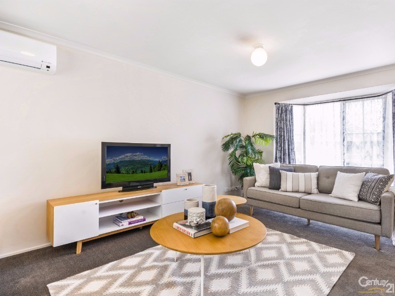 18 Sandfield Drive, Carrum Downs VIC 3201