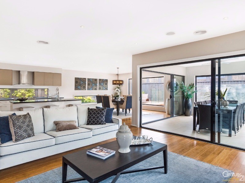 11 Red Maple Drive, Cranbourne West VIC 3977