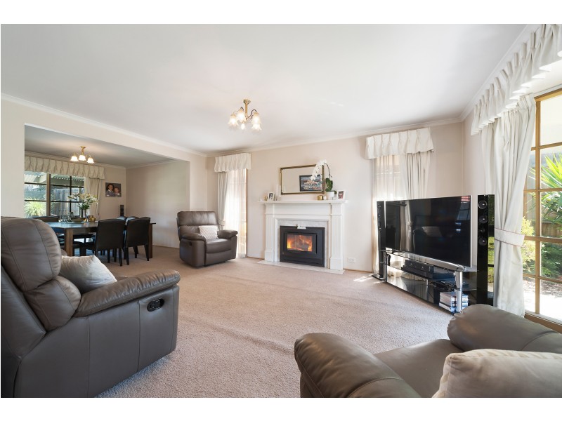 12 Joelle Court, Aspendale Gardens VIC 3195