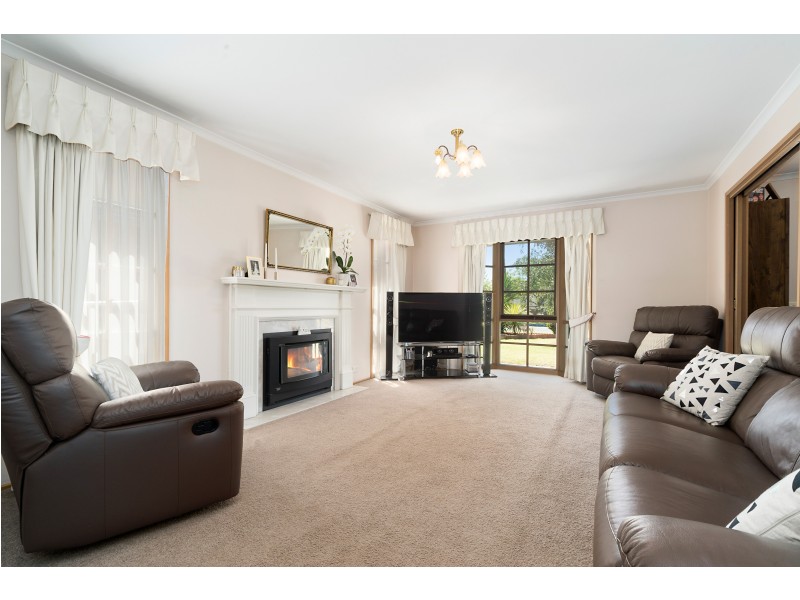 12 Joelle Court, Aspendale Gardens VIC 3195