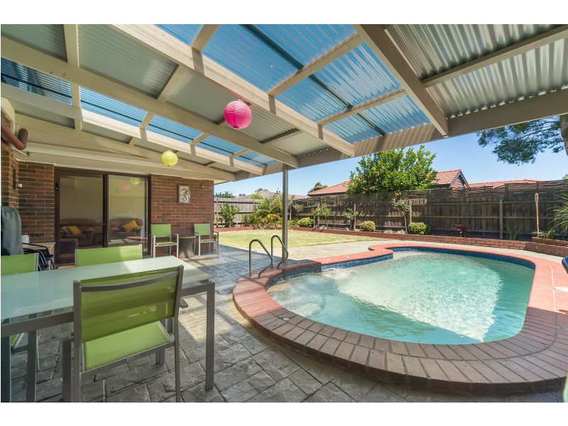 12 Joelle Court, Aspendale Gardens VIC 3195