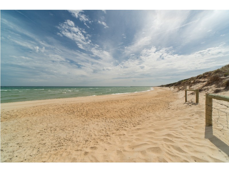 1 Tyrone Street, Seaford VIC 3198