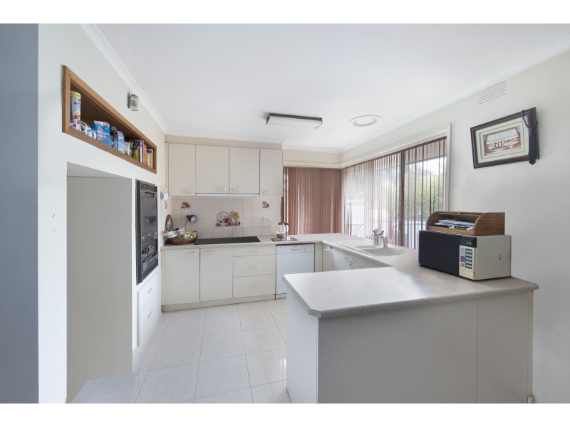 16 Hannah Street, Seaford VIC 3198