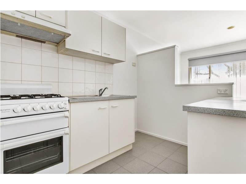 8/4 Lardner Road, Frankston VIC 3199