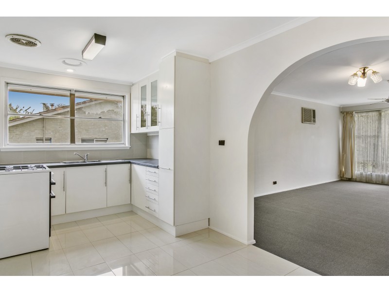 128 Tamarisk Drive, Frankston North VIC 3200