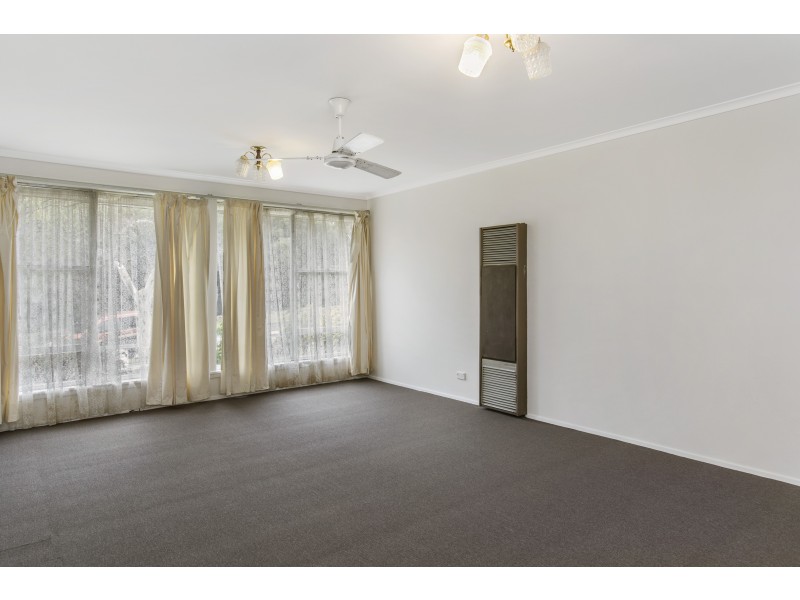 128 Tamarisk Drive, Frankston North VIC 3200