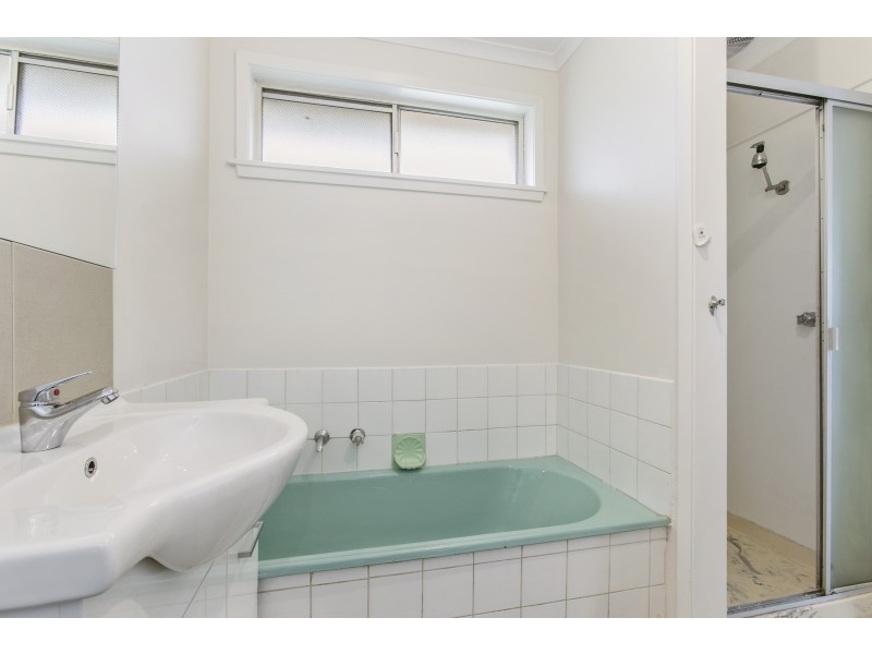 128 Tamarisk Drive, Frankston North VIC 3200