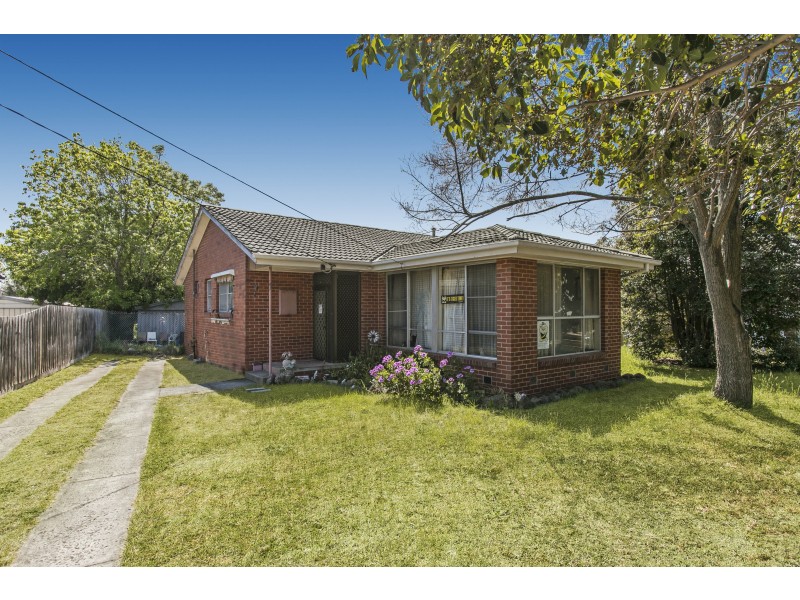 4 Hodgins Crescent, Frankston North VIC 3200