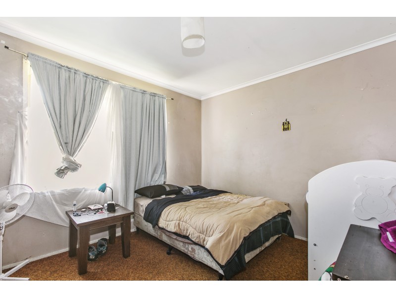 4 Hodgins Crescent, Frankston North VIC 3200