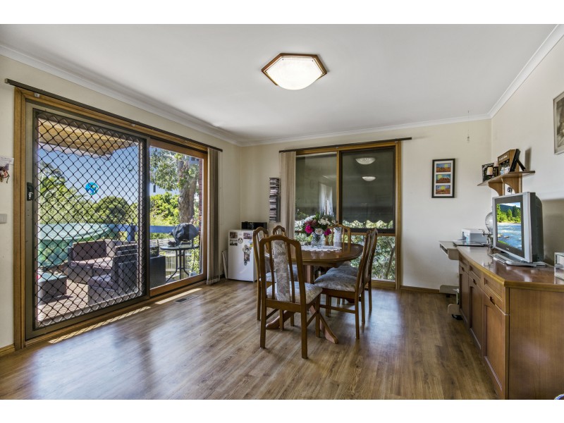 4 Cherbourg Court, Frankston VIC 3199