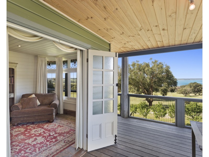 59 Barge Access Road, French Island VIC 3921