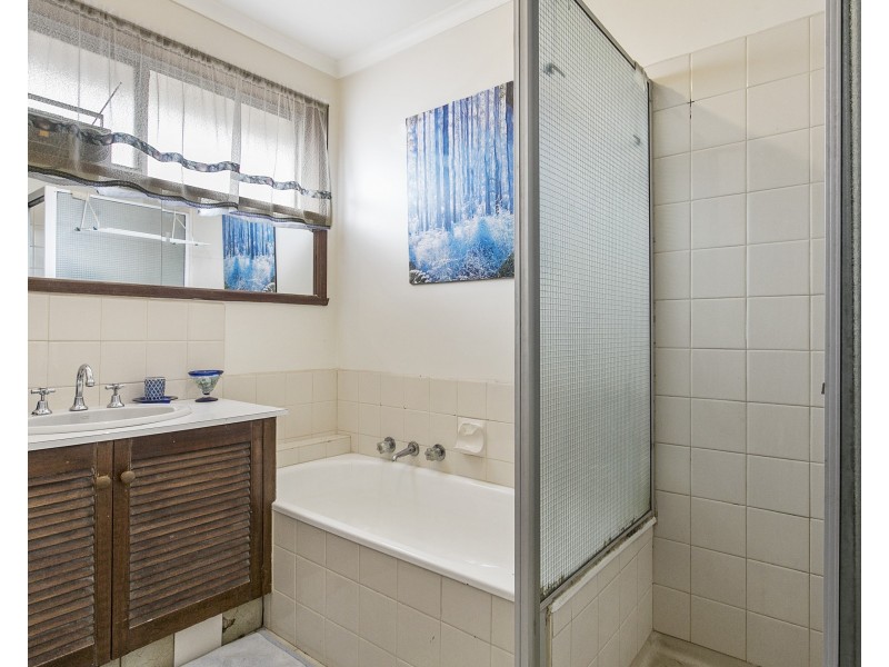 1 Upminster Court, Frankston VIC 3199