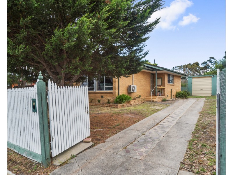 23 Bouvardia Crescent, Frankston North VIC 3200