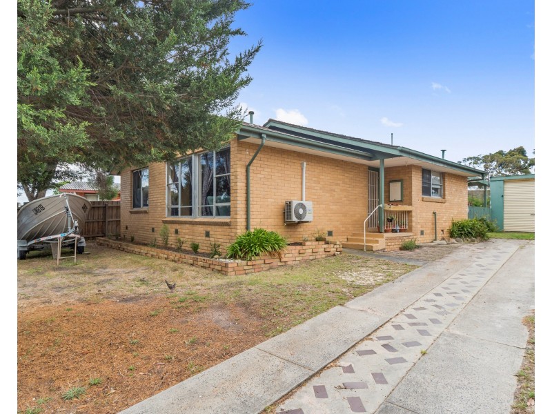 23 Bouvardia Crescent, Frankston North VIC 3200