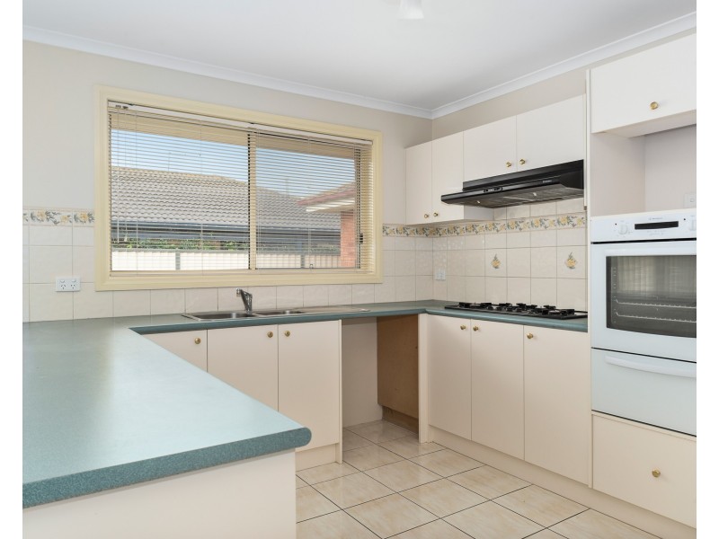 21 Clifton Park Drive, Carrum Downs VIC 3201