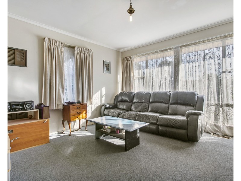 84 Rosemary Crescent, Frankston North VIC 3200