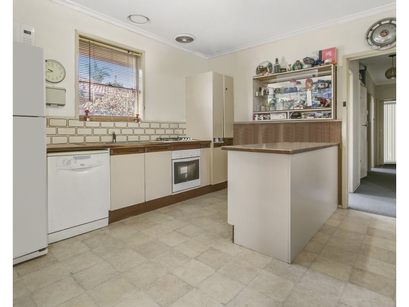 84 Rosemary Crescent, Frankston North VIC 3200