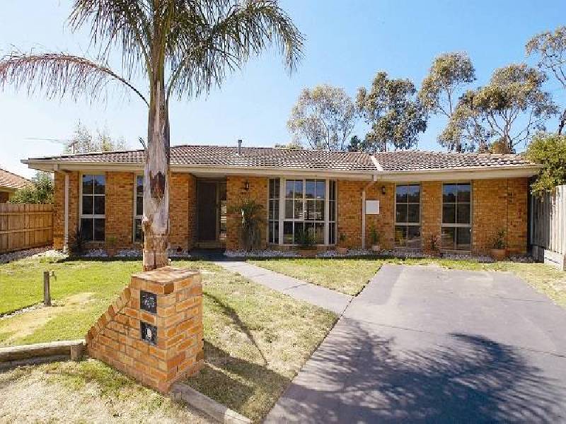 4 Lois Court, Langwarrin VIC 3910