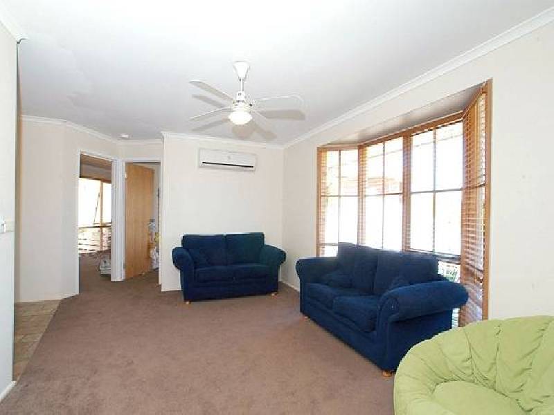 4 Lois Court, Langwarrin VIC 3910