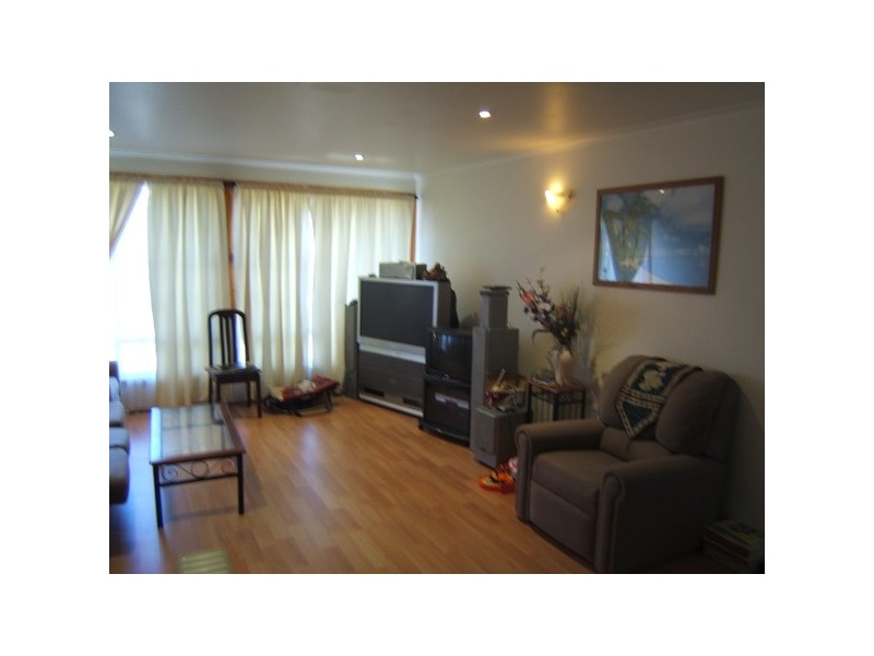 35 Bouvardia Crescent, Frankston North VIC 3200