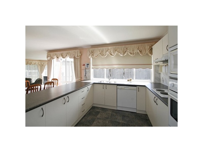 8 Palma Court, Frankston South VIC 3199