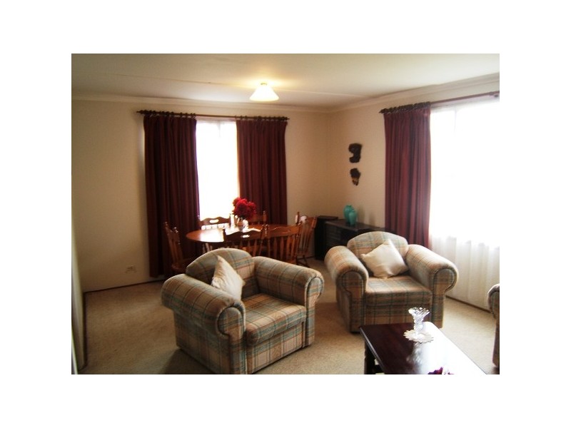 20 Rosemary Crescent, Frankston North VIC 3200