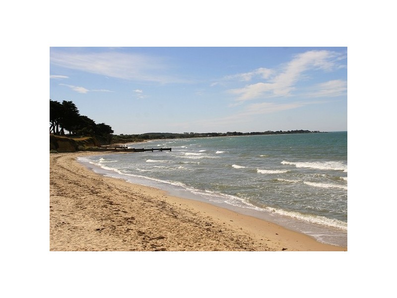 6 Edith Court, St Leonards VIC 3223