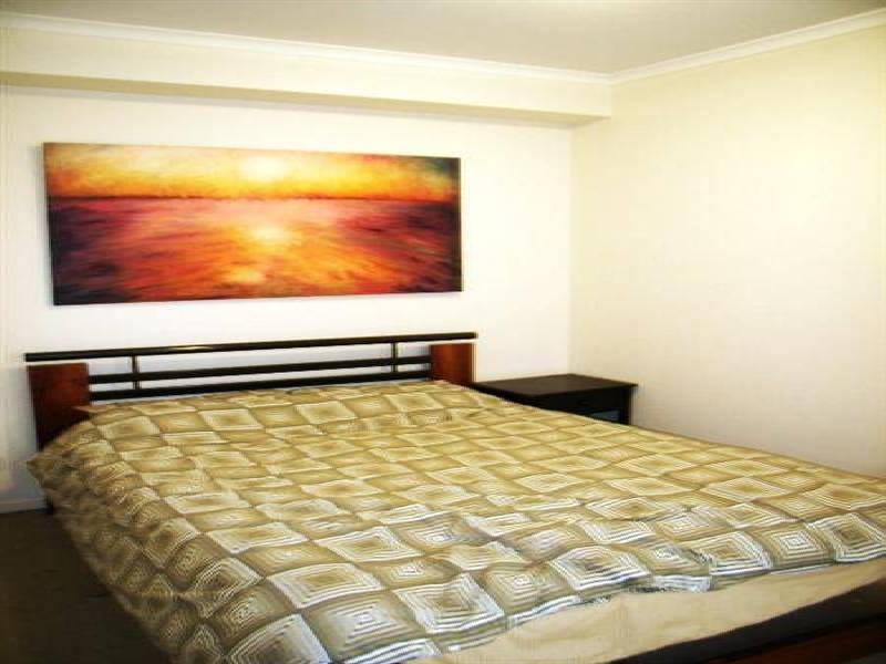 12/24 Ireland Street, Melbourne VIC 3000