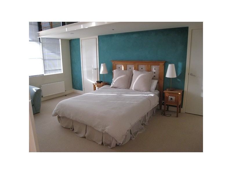 234 Manchester Lane, Melbourne VIC 3000