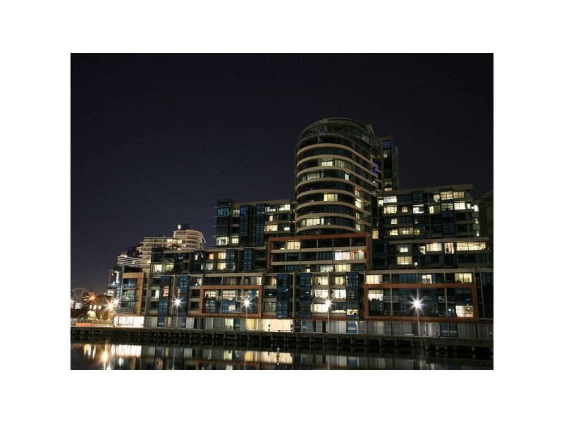 821/60 Siddeley Street, Docklands VIC 3008